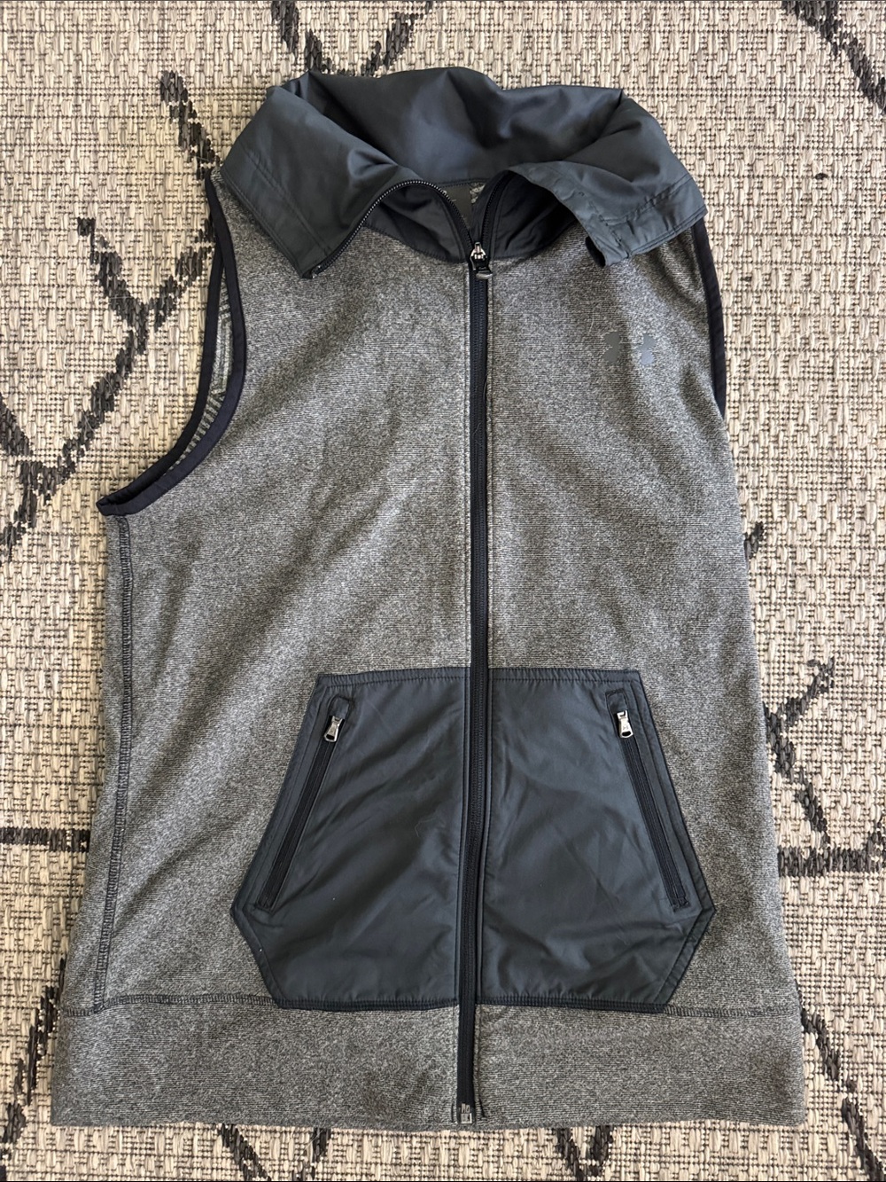 Size Small Under Armour COLDGEAR Gray Vest with Black Pocket Panels